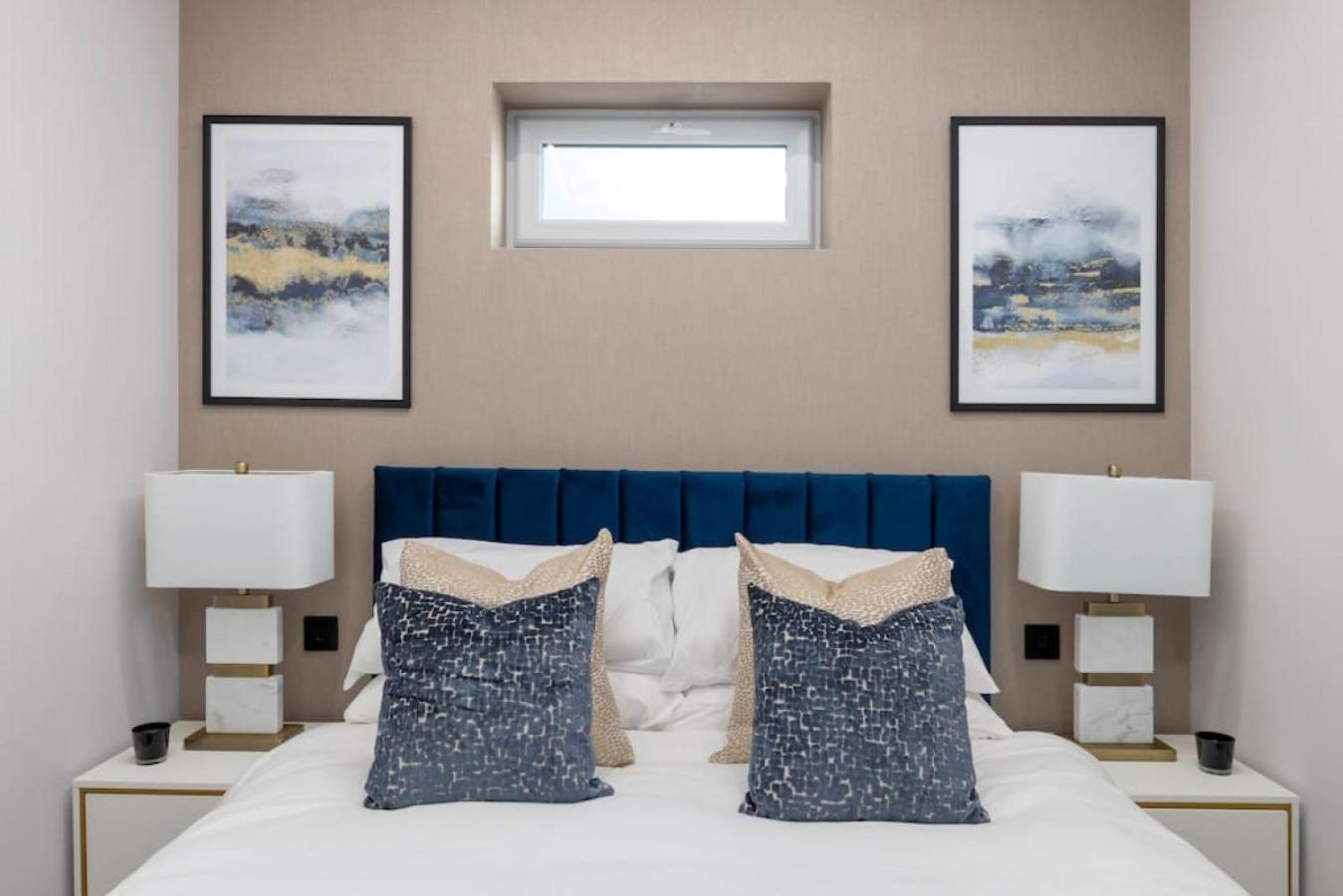 Appartamento 5 Star Accommodation, 2 Minutes To Brent Cross Station Londra
